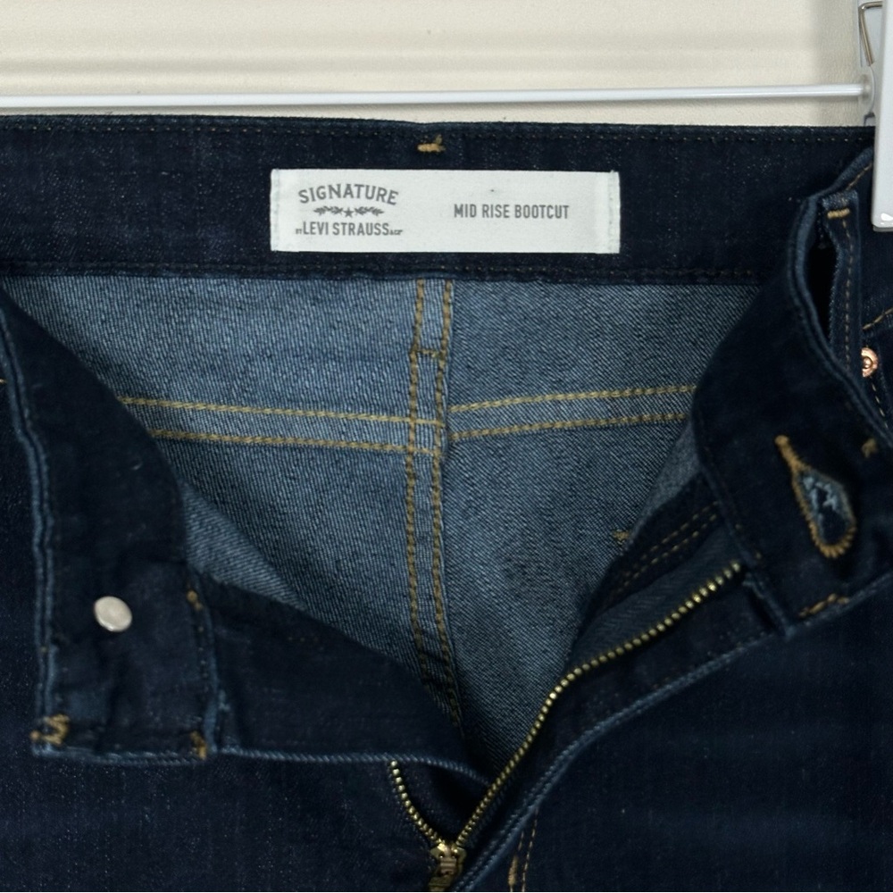 Levi Strauss Signature Mid-Rise Bootcut Denim Jeans • Blue • Sz 20M W35 L32 •EUC - Picture 7 of 15